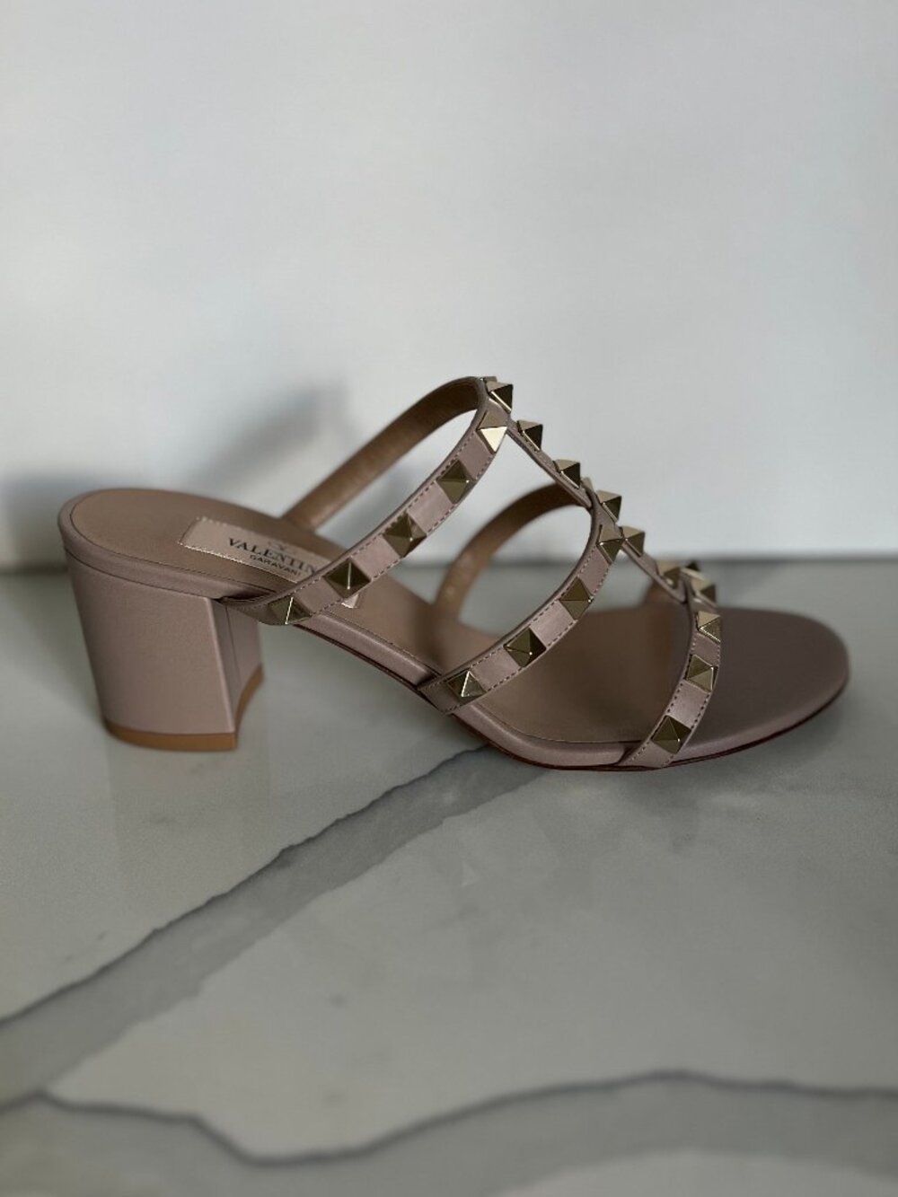Valentino Garavani Rockstud Leather Slide Sandal 60mm, Poudre sz 36 - Authentic - Picture 5 of 15